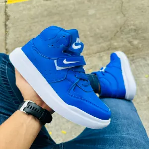 BOTA NIKE CIERRE