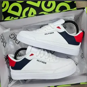 TOMMY HILFIGER_BLANCO