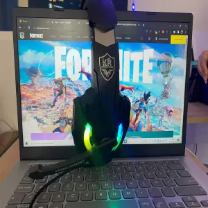 AURICULARES K9000