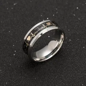ANILLO PLATEADO CON DISEÑO DE CORAZÓN