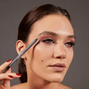 ALIX AVIEN SMOKY EYE PENCIL