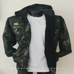 Chaqueta camuflada para hombre