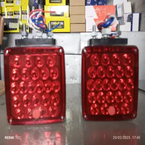 DIRECCIONAL LED SEMÁFORO CUADRADO PEQUEÑ