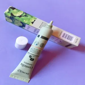 Contorno de ojos Centella Asiática