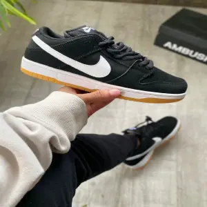 Nike SB Black White CABALLERO