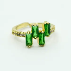 ANILLO DORADO ZIRCONES VERDES