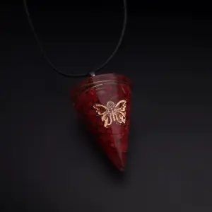Collar Orgonita Mariposa Cuarzo Rojo Est