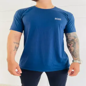 PACK X 2  CAMISETA HUGO BOSS + PERFUME