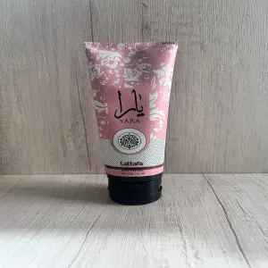 CREMA CORPORAL YARA DE LATTAFA