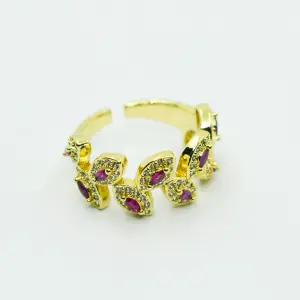 ANILLO DORADO HOJAS DE RUBI