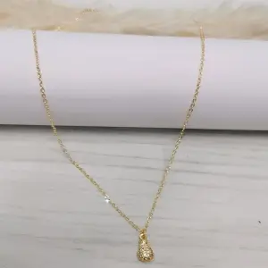 CADENA DORADA PERA
