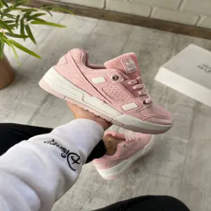 Forum Pink DAMA