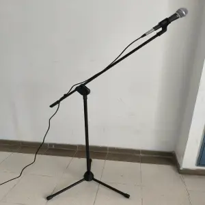Tripode /piaña microfono