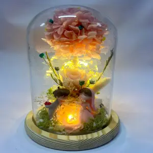 ROSA PRESERVADA CON LUZ Y NOVIOS