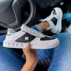 VALENTINO CLASICO