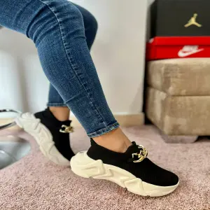 SNEIKERS