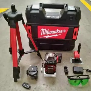 Nivel laser 16 líneas tipo Milwaukee