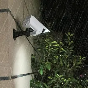 Lampara Solar Forma De Camara Con Sensor