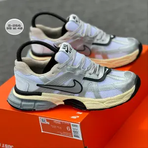 Tenis Nike V2K Dama