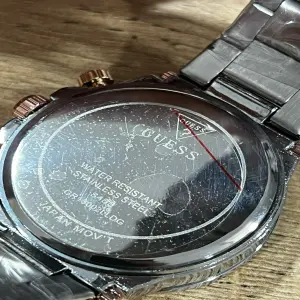 Espectarular reloj de hombre