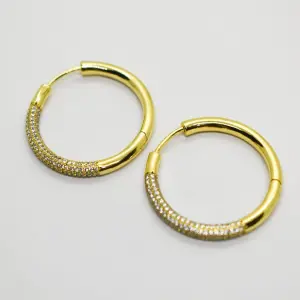 ARETA CHUNKY DORADA DIAMANTES