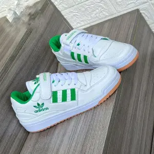 Tenis Niño Adidas Furum