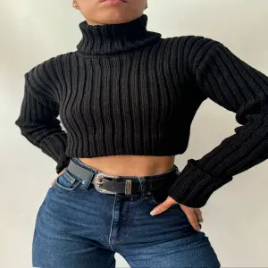 Buzo cuello alto P10