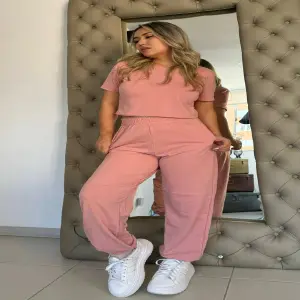 18077 - JOGGER CANI