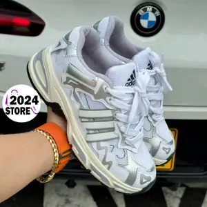 ADIDAS BAD BUNNY 1 HRT📷