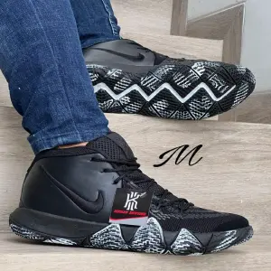 BOTA NIIKE IRVING BORDADO