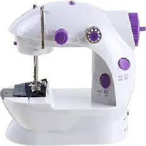 MAQUINA DE COSER MORADA PEQUEÑA