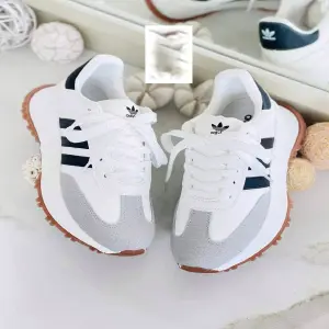ADIDAS  R5