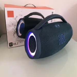JBL BOOMSBOX  PARLANTE BOX3