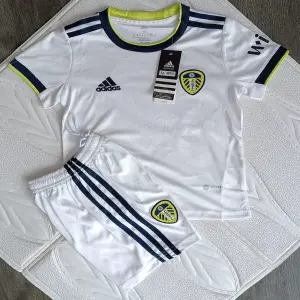 Uniforme LEEDS UNITED NIÑO Camisa+Pantal