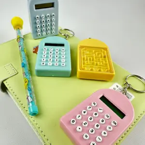 CALCULADORA LLAVERO FIGURAS