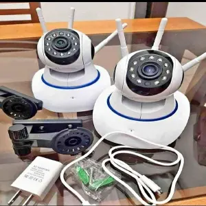 Cámara tres antenas