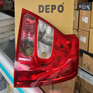 Stop Renault Logan Izquierdo y Derecho