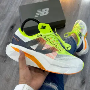 NEW BALANCE UNISEX