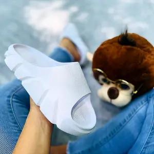 Jhon Pantuflas Balenciaga Blancas