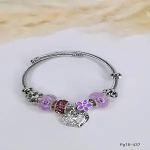 PANDORA PLATEADA DEL CORAZON MORADO