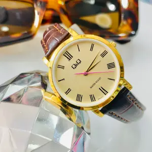 RELOJ Q&Q PULSO CUERO DAMA