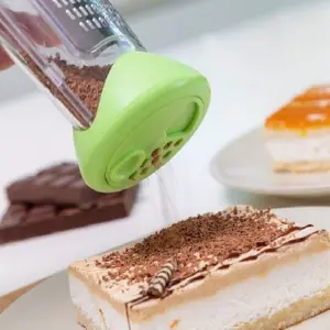 Rallador con contenedor y tapa