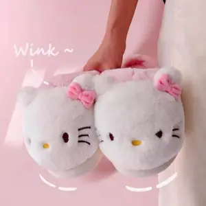 PANTUFLAS SANRIO