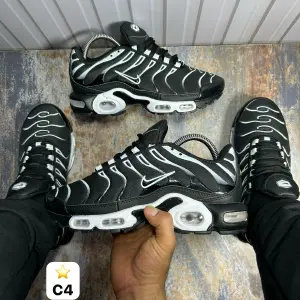 Nike TN ref 003 caballero importado 1