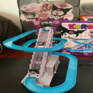 Pista Tobogán Y Escalera Kuromi