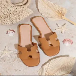 SANDALIA HERMES