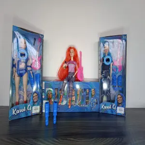MUÑECA BARBIE KAROLG PEQUEÑA