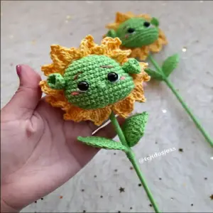 Ramo de Girasol Shrk tejido a crochet