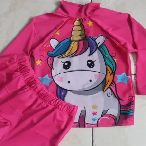 Traje de baño unicornio fucsia niña