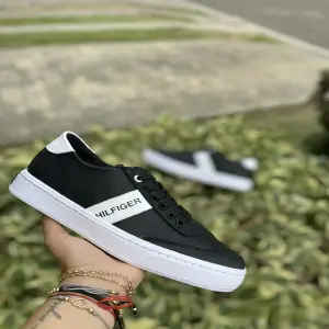 TOMMY HILFIGER CASUAL SNEAKER - PANDORA